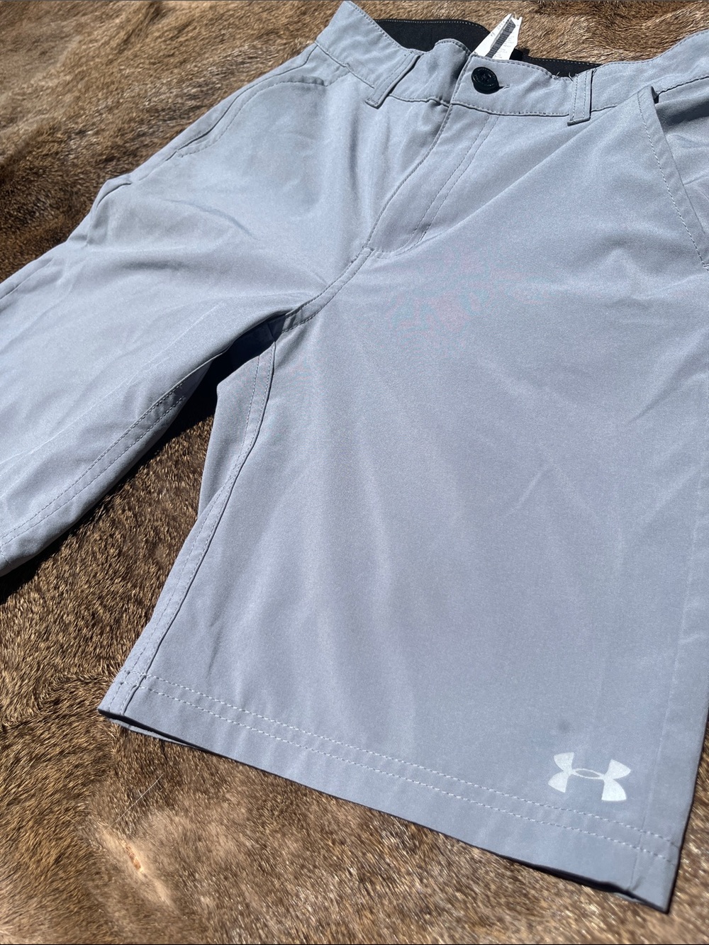 Boys size 12 Under Armour Light Gray Performance Shorts